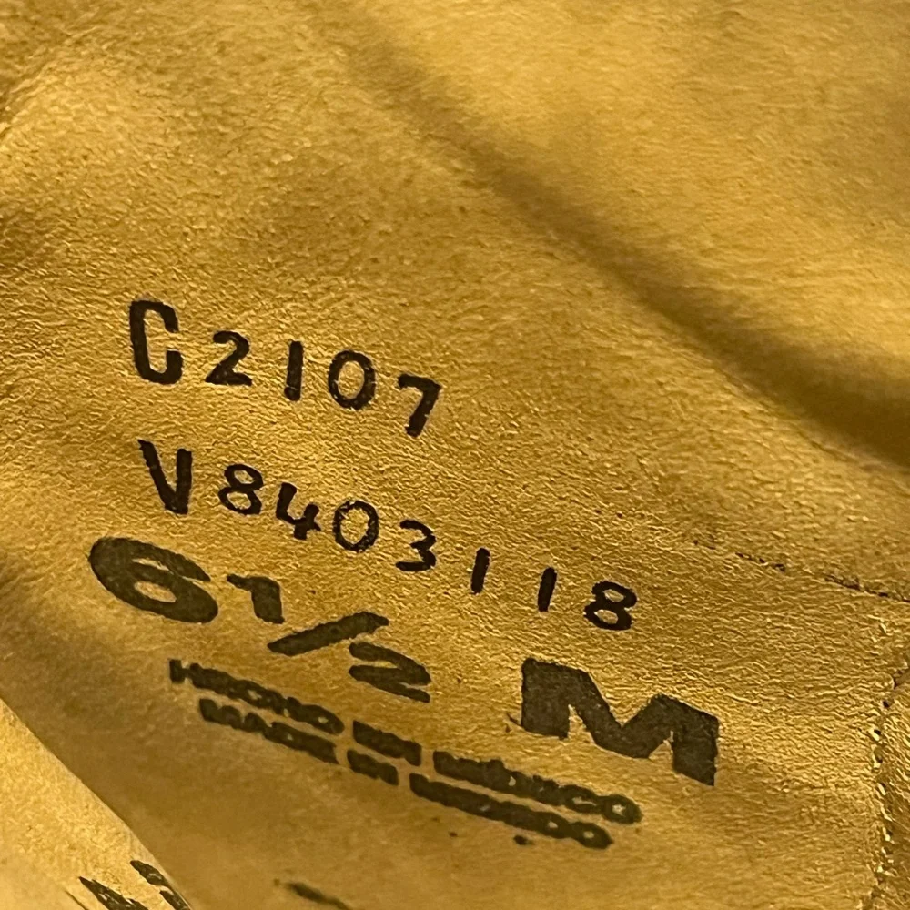 Corral Rustic Black and Brown Boots - Picture 7 of 8